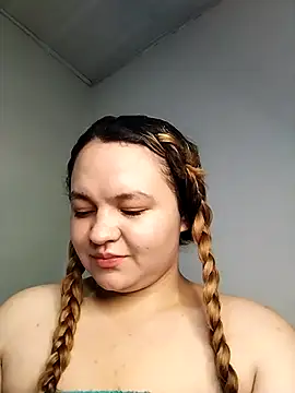 Snapshot of Naiara_Sex_ chatting on 11.08.25 Naiara Sex online show from 11.08.25