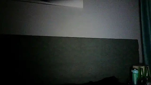 ElizaaXO online show from 12.31.24