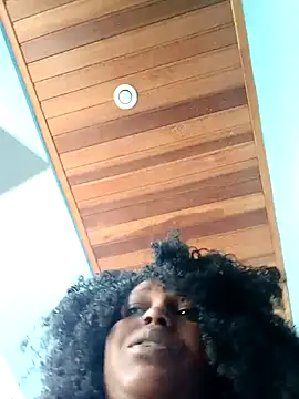 Snapshot of annybarros21 chatting on 09.19.25 annybarros21 online show from 09.19.25