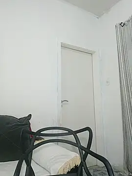 Snapshot of annybarros21 chatting on 10.15.25 annybarros21 online show from 10.15.25