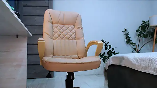 NaughtyNylonFeet online show from 10.22.25