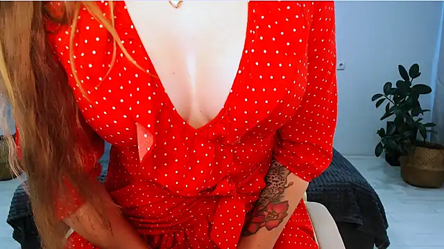 NaughtyNylonFeet online show from 11.15.25