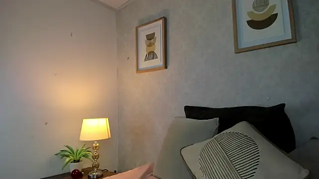 Caroline dh online show from 11.14.25