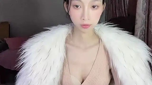 Lili-2 online show from 02.18.25