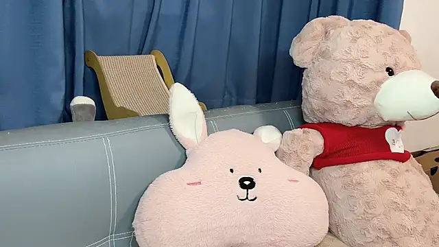 Lili-2 online show from 10.21.25