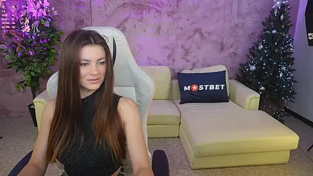 Julia  Star  online show from 01.07.25