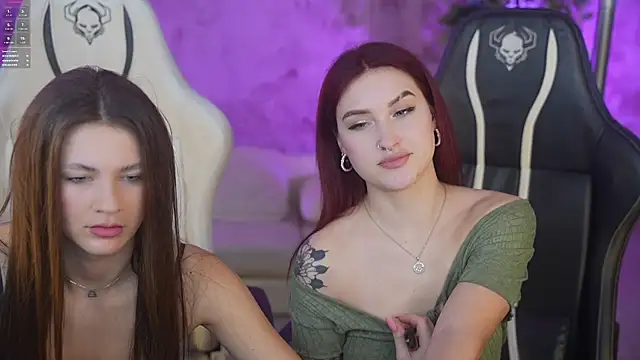 Julia  Star  online show from 02.26.25