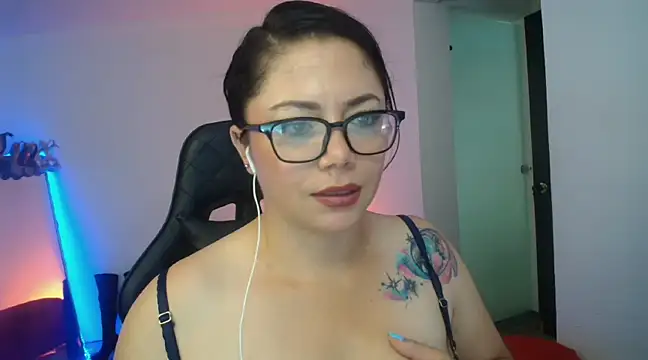 Madame Shein  online show from 02.17.25