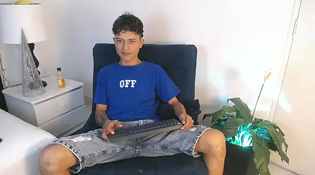 Edward Milleer online show from 12.22.24