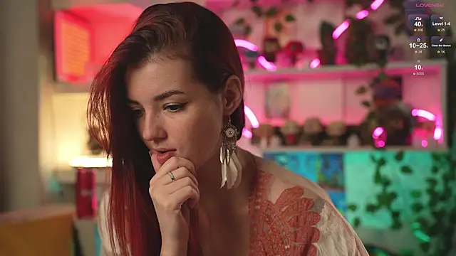 Snapshot of Charmings_054 chatting on 02.09.25 Charmings 054 online show from 02.09.25