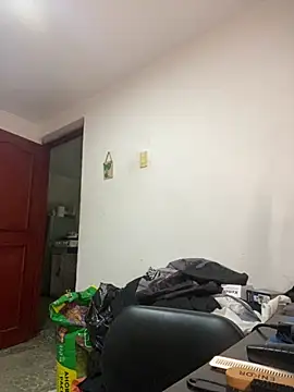 Snapshot of Jestebanano chatting on 10.18.25 Jestebanano online show from 10.18.25