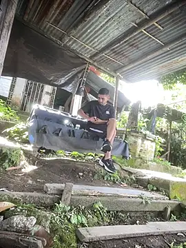 Jestebanano online show from 04.04.26