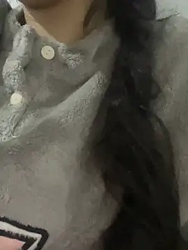 Snapshot of Lina-lolo chatting on 12.15.24 Lina-lolo online show from 12.15.24