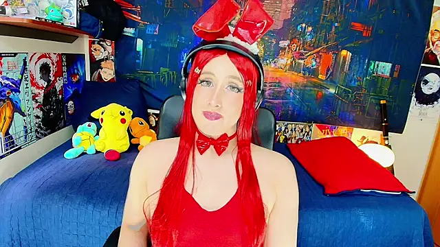 Snapshot of HakuRukushka chatting on 10.24.25 HakuRukushka online show from 10.24.25