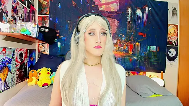 Snapshot of HakuRukushka chatting on 11.07.25 HakuRukushka online show from 11.07.25