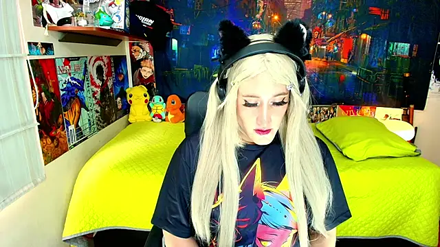 Snapshot of HakuRukushka chatting on 12.01.25 HakuRukushka online show from 12.01.25