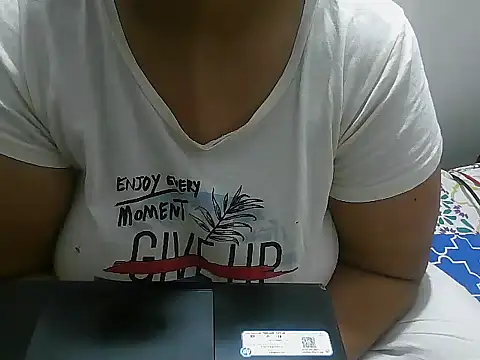 Snapshot of Queen_of_boobs01 chatting on 01.15.25 Queen of boobs01 online show from 01.15.25