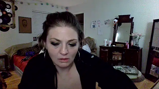 sophiarica online show from 04.22.26