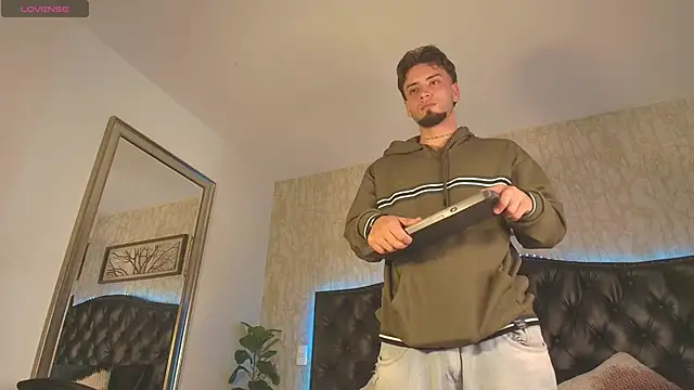 Snapshot of MattDevon chatting on 02.03.26 MattDevon online show from 02.03.26