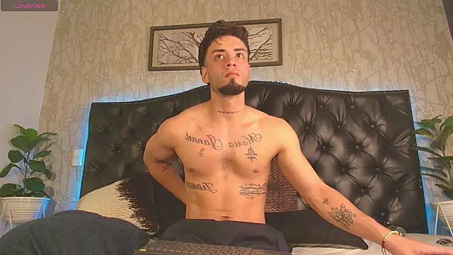 Snapshot of MattDevon chatting on 02.03.26 MattDevon online show from 02.03.26