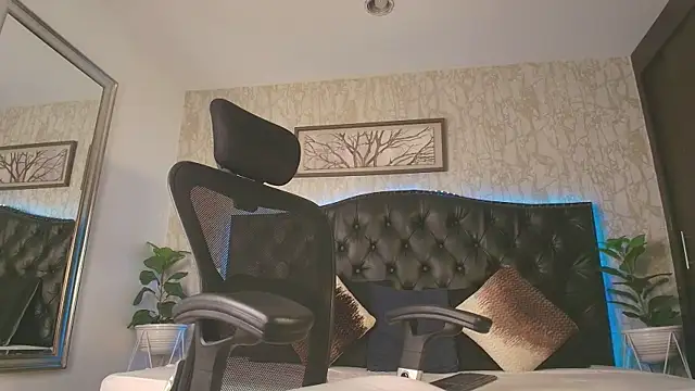 Snapshot of MattDevon chatting on 02.07.26 MattDevon online show from 02.07.26