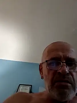 Snapshot of geilerschwanz64 chatting on 01.10.25 geilerschwanz64 online show from 01.10.25