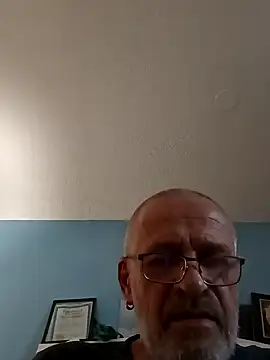 Snapshot of geilerschwanz64 chatting on 01.16.25 geilerschwanz64 online show from 01.16.25