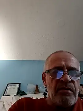 Snapshot of geilerschwanz64 chatting on 01.25.25 geilerschwanz64 online show from 01.25.25