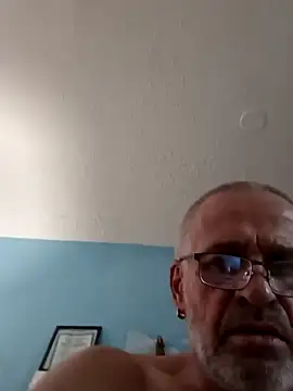 Snapshot of geilerschwanz64 chatting on 01.29.25 geilerschwanz64 online show from 01.29.25