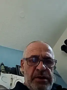 Snapshot of geilerschwanz64 chatting on 02.02.25 geilerschwanz64 online show from 02.02.25