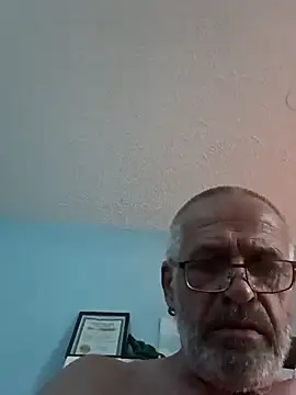 Snapshot of geilerschwanz64 chatting on 03.10.25 geilerschwanz64 online show from 03.10.25