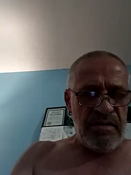 Snapshot of geilerschwanz64 chatting on 03.14.25 geilerschwanz64 online show from 03.14.25