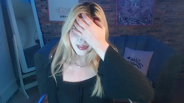 Snapshot of Kitty_fox_b chatting on 01.08.25 Kitty fox b online show from 01.08.25