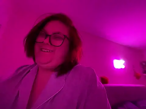 Snapshot of Tallulah-mae-xoxox chatting on 02.04.25 Tallulah-mae-xoxox online show from 02.04.25