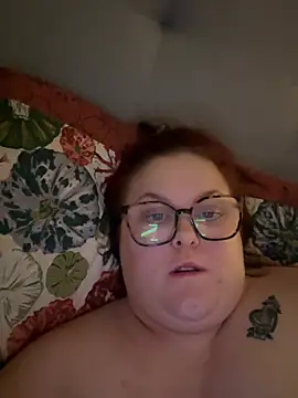 Snapshot of Tallulah-mae-xoxox chatting on 02.19.25 Tallulah-mae-xoxox online show from 02.19.25