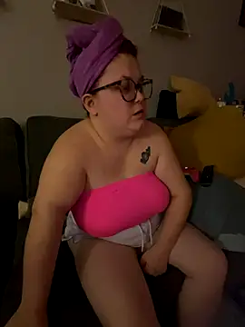 Snapshot of Tallulah-mae-xoxox chatting on 09.14.25 Tallulah-mae-xoxox online show from 09.14.25