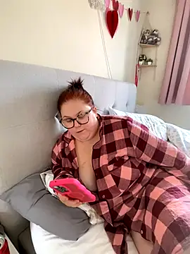 Snapshot of Tallulah-mae-xoxox chatting on 09.24.25 Tallulah-mae-xoxox online show from 09.24.25