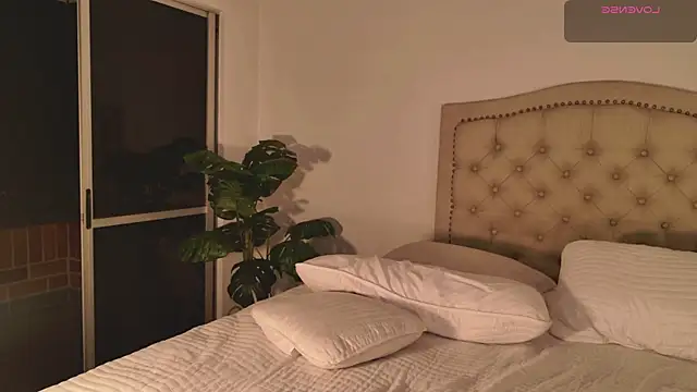 Scarlett grand online show from 10.07.25