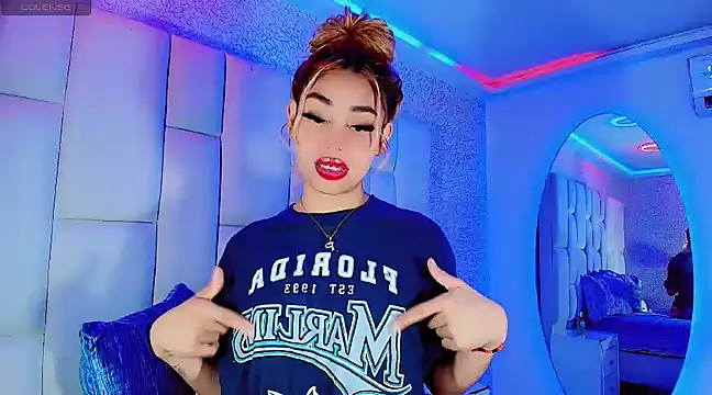 Hallyhott online show from 03.10.25