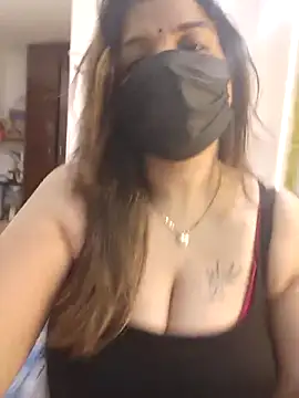 Snapshot of Archi-07 chatting on 09.16.25 Archi-07 online show from 09.16.25