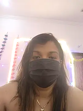 Snapshot of Archi-07 chatting on 10.13.25 Archi-07 online show from 10.13.25