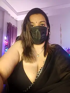 Snapshot of Archi-07 chatting on 11.03.25 Archi-07 online show from 11.03.25