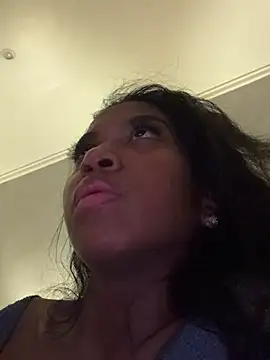 IamCrystal2 online show from 12.11.24