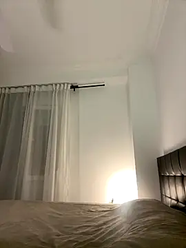 IamCrystal2 online show from 11.20.25