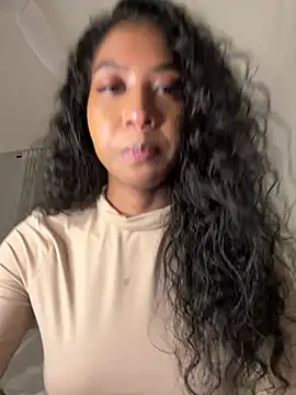 IamCrystal2 online show from 04.21.26