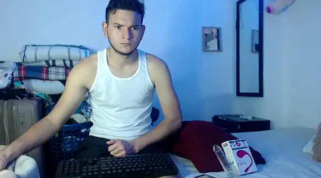 Snapshot of Latin_Boy24 chatting on 02.07.25 Latin Boy24 online show from 02.07.25