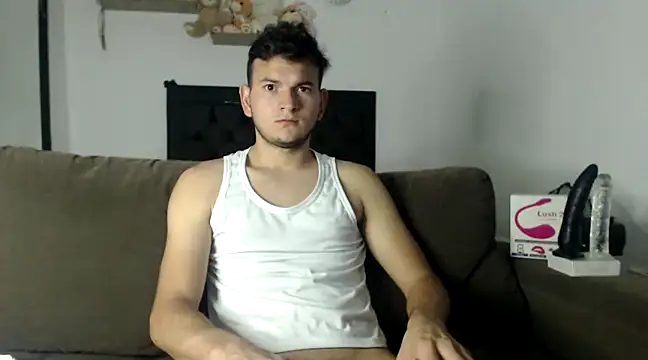 Snapshot of Latin_Boy24 chatting on 03.02.25 Latin Boy24 online show from 03.02.25