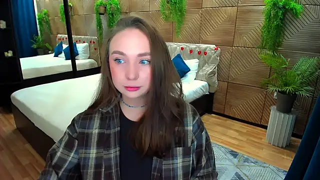 Snapshot of TrueReincarnation chatting on 05.26.26 TrueReincarnation online show from 05.26.26