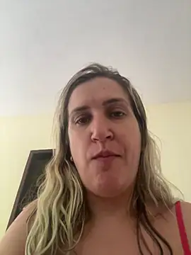 Snapshot of Bia_sexynovaes chatting on 02.17.26 Bia sexynovaes online show from 02.17.26