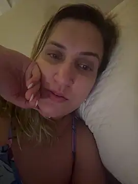 Snapshot of Bia_sexynovaes chatting on 03.02.26 Bia sexynovaes online show from 03.02.26